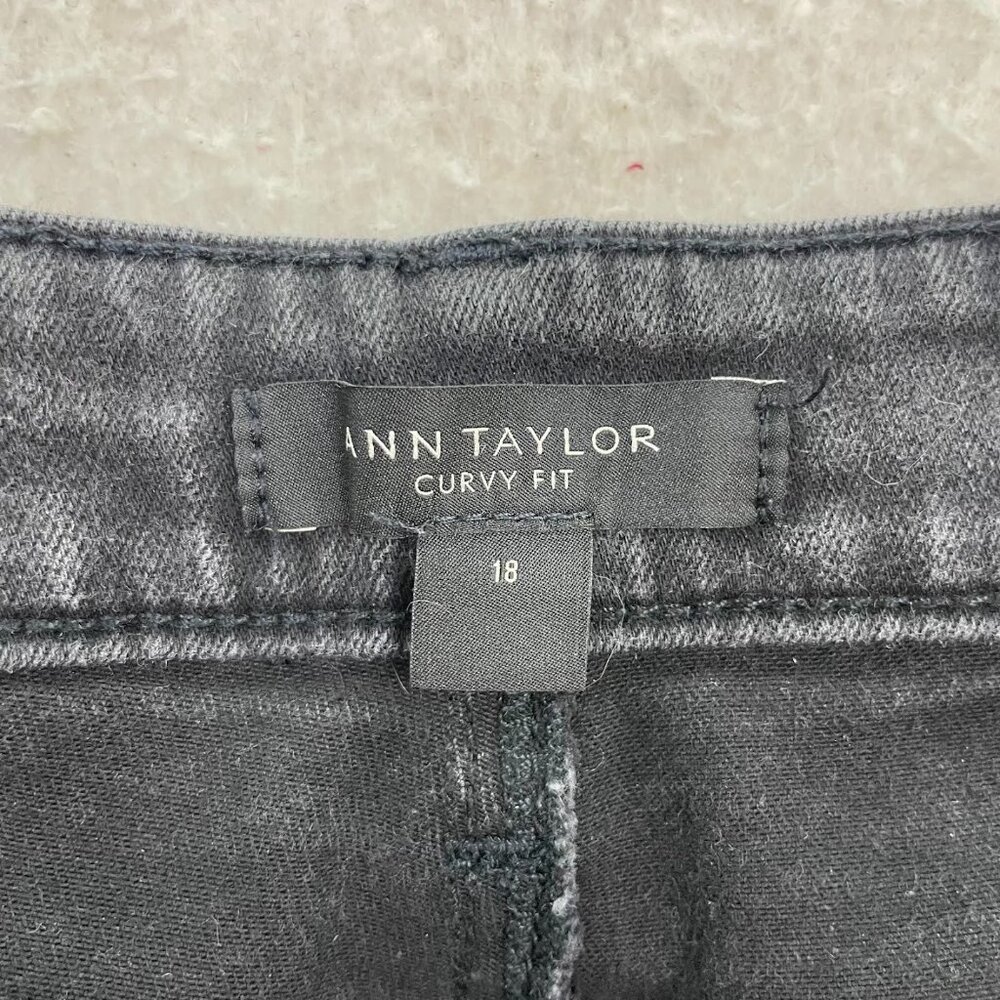 Ann Taylor The Skinny Curvy Fit Black Denim Pants Size 18 - Picture 3 of 5